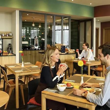 アパートホテル アダージョ シティ 4*