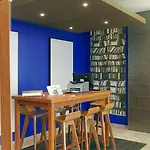 מלון דירות Bob W Centre 4*