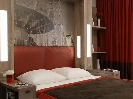 Bob W Centre Apart Otel 4*