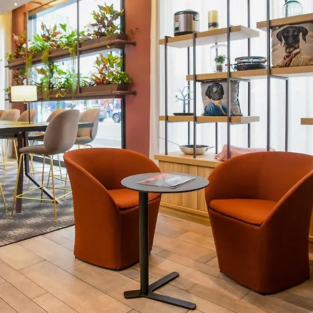 Adagio Apartahotel 4*